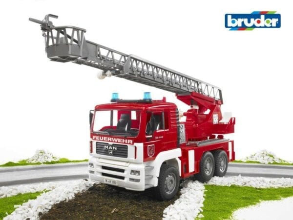 Bruder 1:16 MAN Fire Engine with Aerial Ladder - Image 3