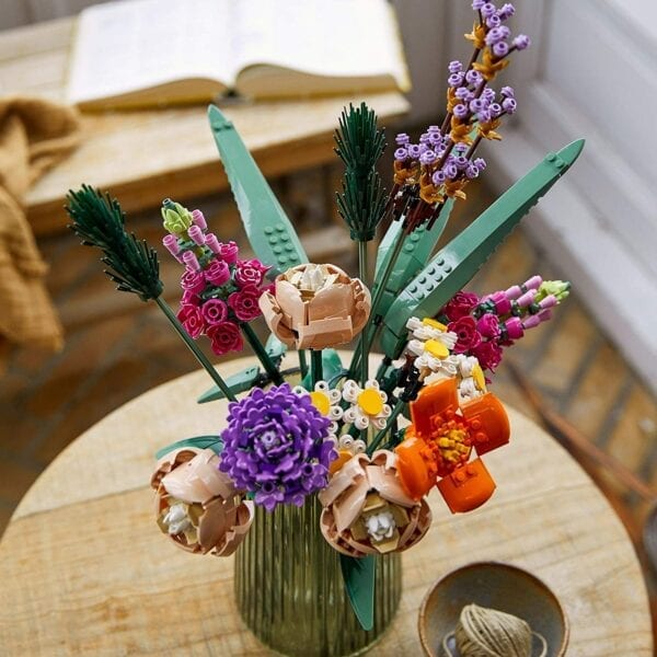 LEGO Creator 10280 Expert Flower Bouquet - Image 8