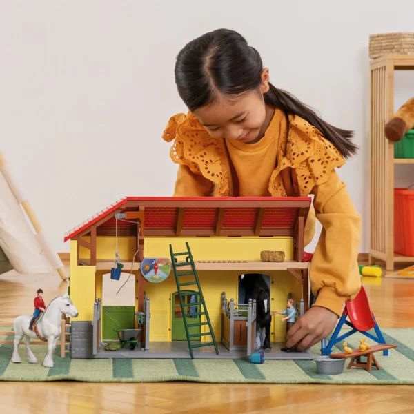 Schleich 42485 Horse Stable - Image 2