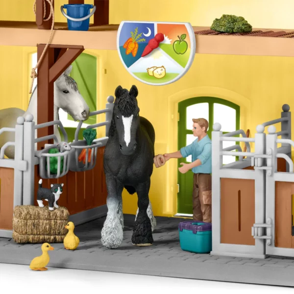 Schleich 42485 Horse Stable - Image 9