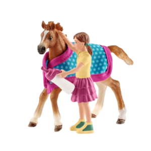 Schleich 42361 Foal With Blanket