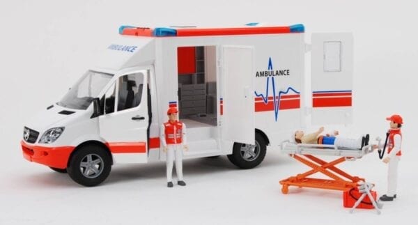 Bruder 1:16 MB Sprinter Ambulance with Figure - Image 4