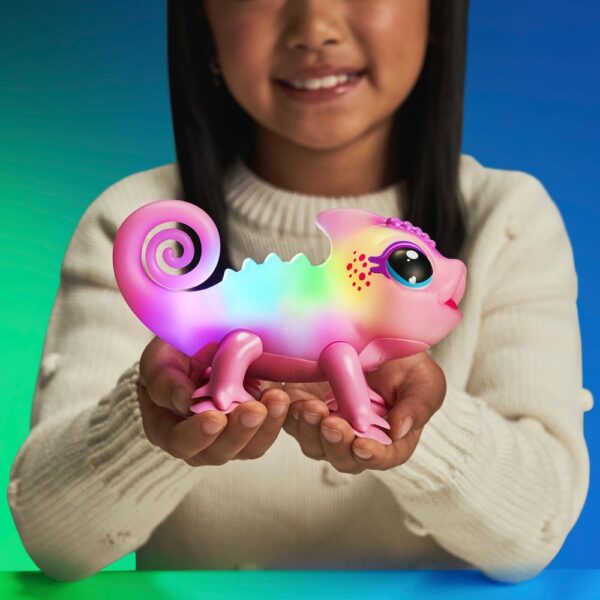 Little Live Pets Bright Light Chameleon Nova - Image 2