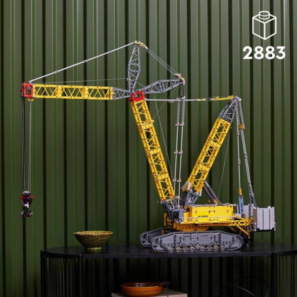 LEGO Technic 42146 Liebherr Crawler Crane - Image 4