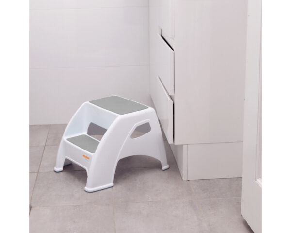Dreambaby Toddler & Me 2 Up Step Stool - Grey - Image 4