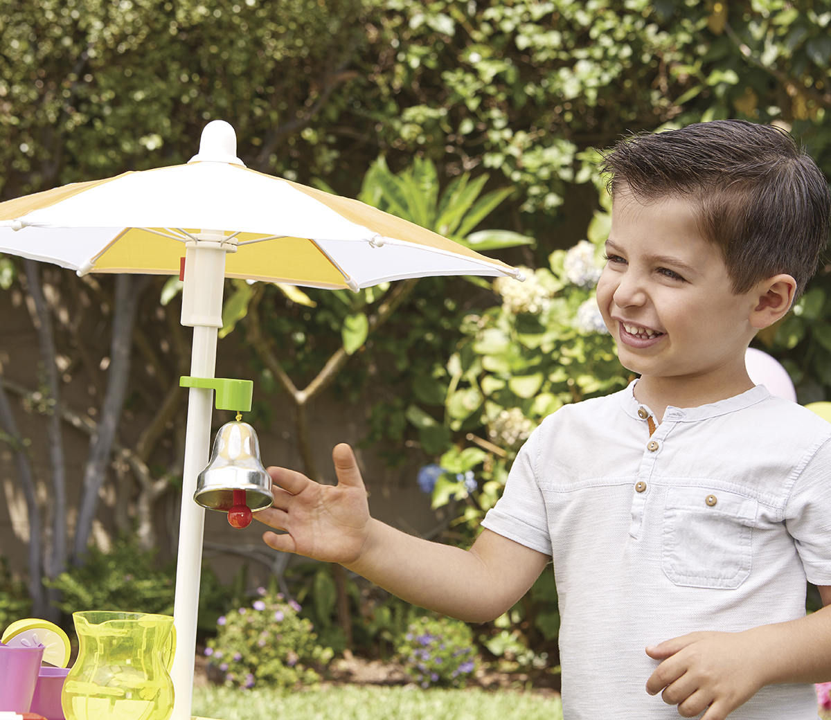 Little Tikes 2 in 1 Lemonade & Ice Cream Stand