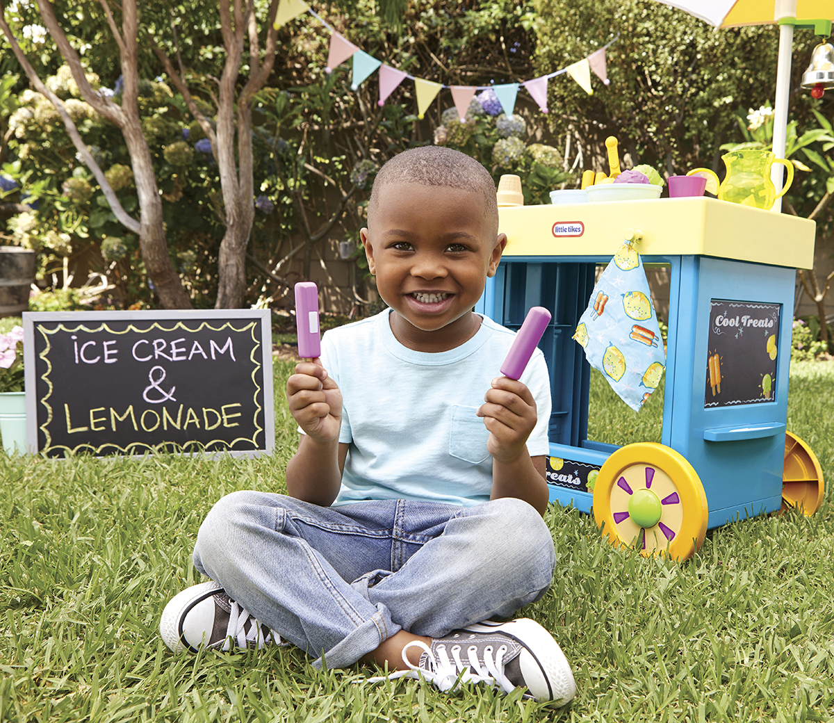 Little Tikes 2 in 1 Lemonade & Ice Cream Stand