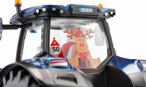 Siku 1:32 Christmas Tractor 2023 Edition - Image 2