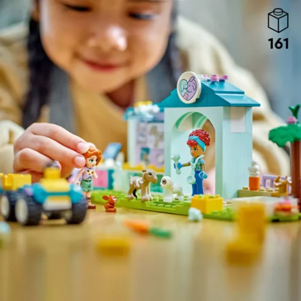 LEGO Friends 42614 Farm Animal Vet Clinic - Image 5