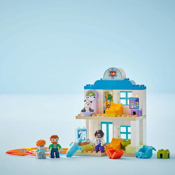 LEGO Duplo 10449 First Time Visit to the Doctor - Image 3