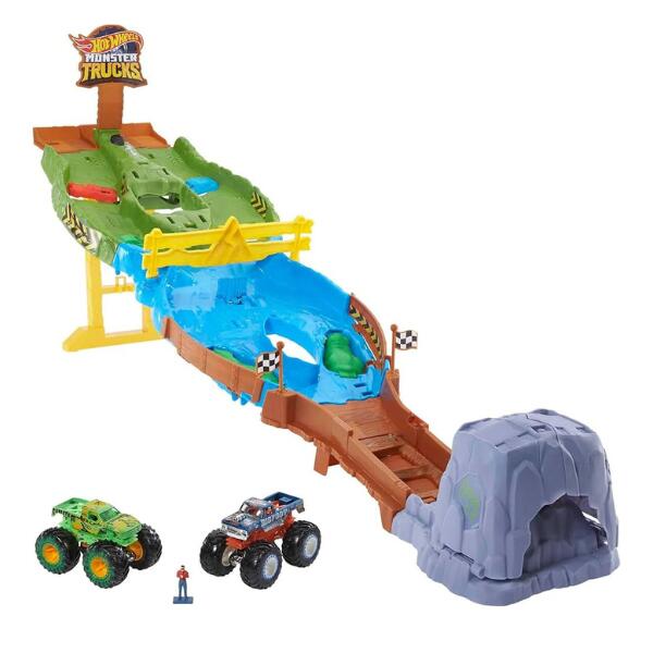 Hot Wheels Monster Trucks Wreckin Raceway Playset