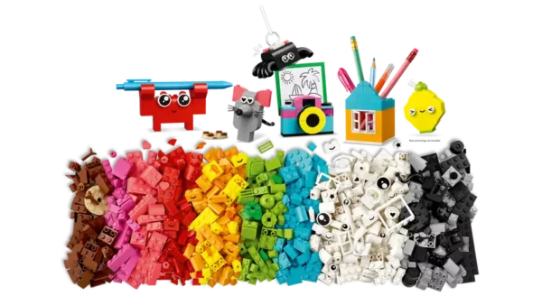 LEGO Classic 11042 Creative Happy Box - Image 17