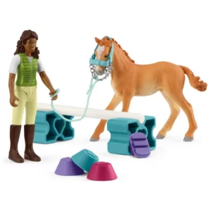 Schleich 42756 Farm World Foal with Sarah Pocket Set