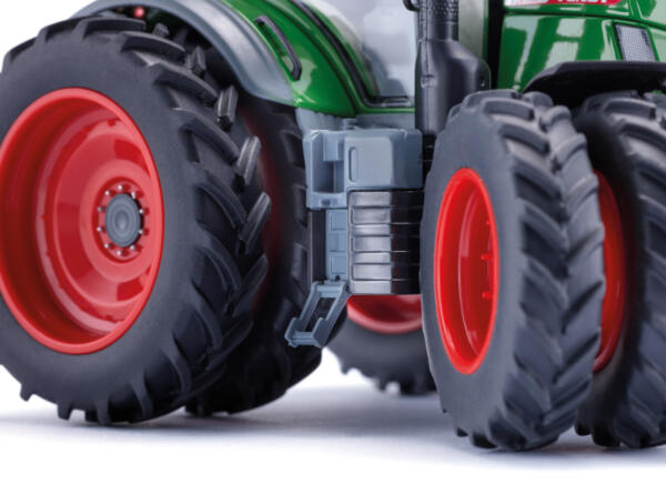 Wiking 1:32 Fendt 726 Vario - Row Crop Tires - Image 8