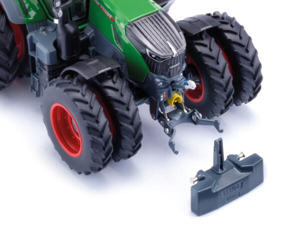 Wiking 1:32 Fendt 726 Vario - Row Crop Tires - Image 7