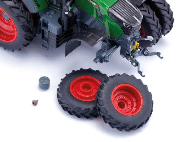 Wiking 1:32 Fendt 726 Vario - Row Crop Tires - Image 6
