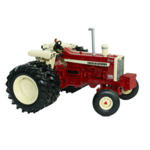 Britains 1:32 Case IH Farmall 1206