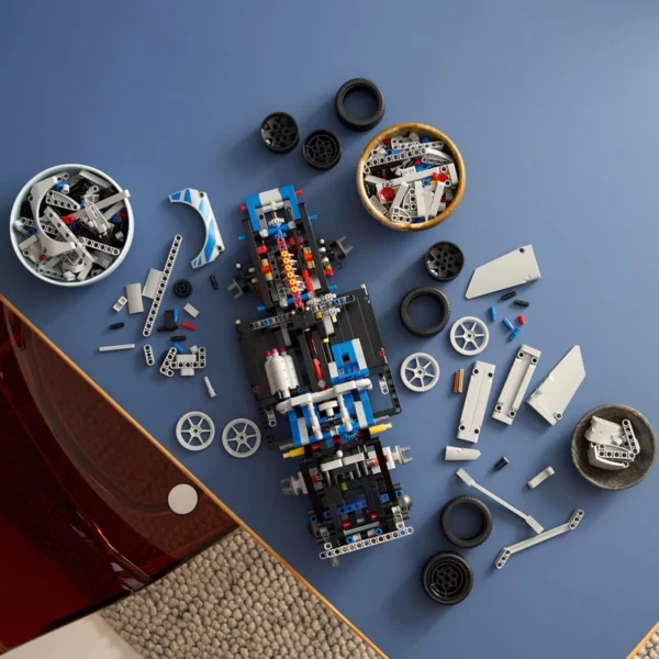 LEGO Technic 42210 2 Fast 2 Furious Nissan Skyline GT-R (R34) Car Set - Image 4