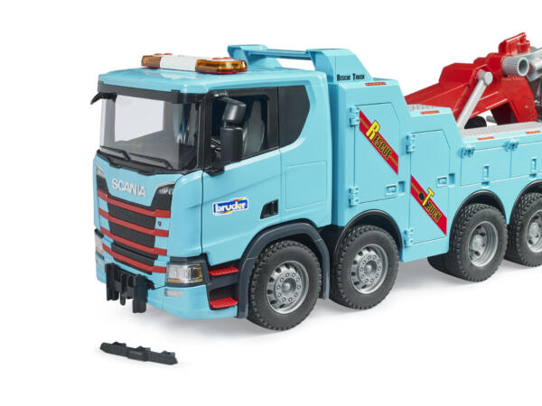 Bruder 1:16 Scania Super 560R Recovery and Towing Truck with light and sound module - Image 2