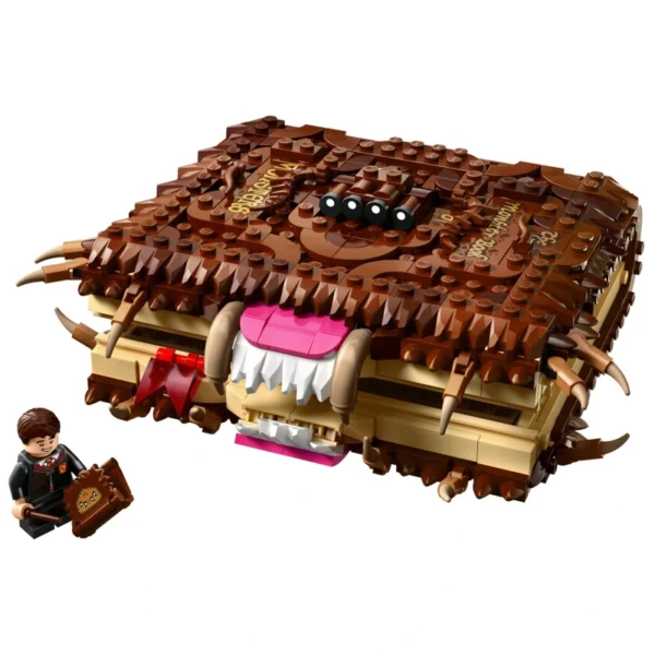 LEGO Harry Potter 76449 Chomping Monster Book of Monsters Set - Image 3
