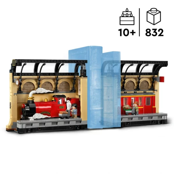 LEGO Harry Potter 76450 Book Nook - Hogwarts Express Set