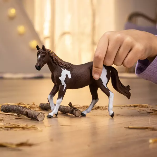 Schleich 14901 Horse Club Paint Horse Mare - Image 2