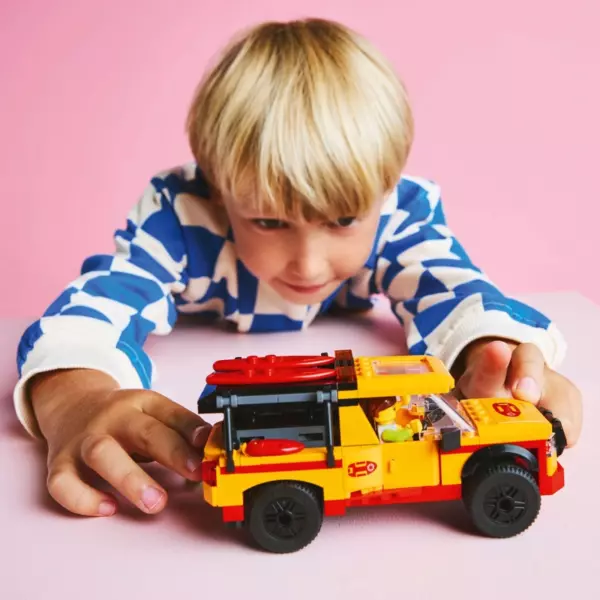 LEGO City 60453 Lifeguard Beach Rescue Truck Set - Image 4