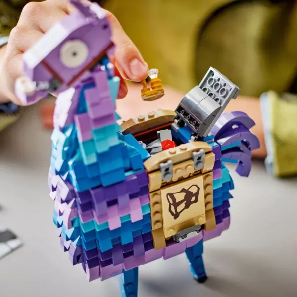 LEGO Fortnite 77071 Supply Llama Set - Image 6