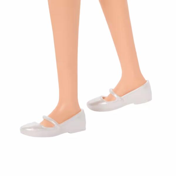 Barbie Fashionistas Doll 224 Barbie With Black Wavy Hair - Image 3
