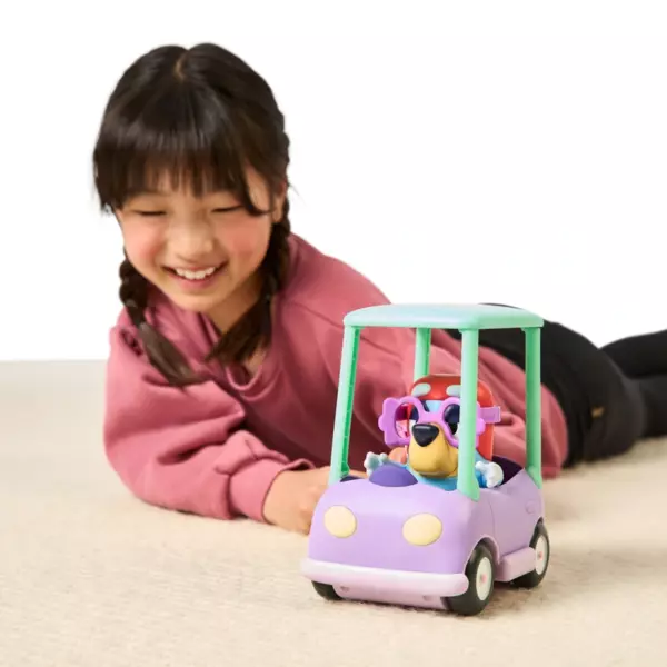 Bluey Chat Mates Figure & Vehicle Grannies Car with Janet - Image 4