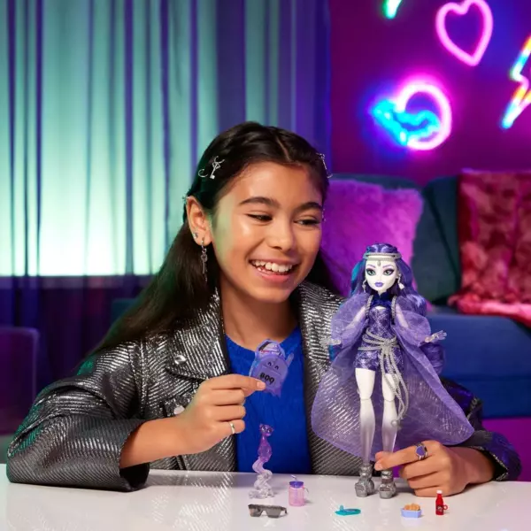 Monster High Doll Spectra Vondergeist - Image 2