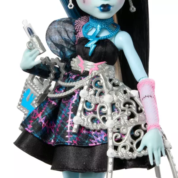 Monster High Scary Sweet Birthday Frankie Stein Doll - Image 3