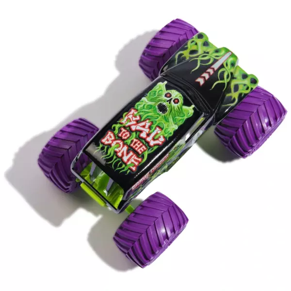 Monster Jam Grave Digger Monster Truck Diecast 1:24 Scale - Image 2