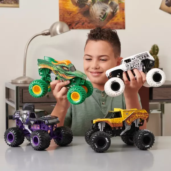 Monster Jam Lucas Stabilizer Monster Truck Diecast 1:24 Scale - Image 4