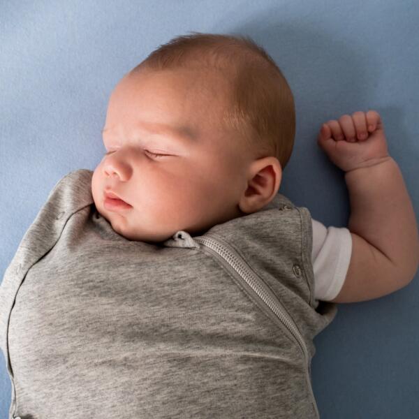 Tommee Tippee Grobag Swaddlebag 0-3 month 2.5 tog Grey Marl - Image 2