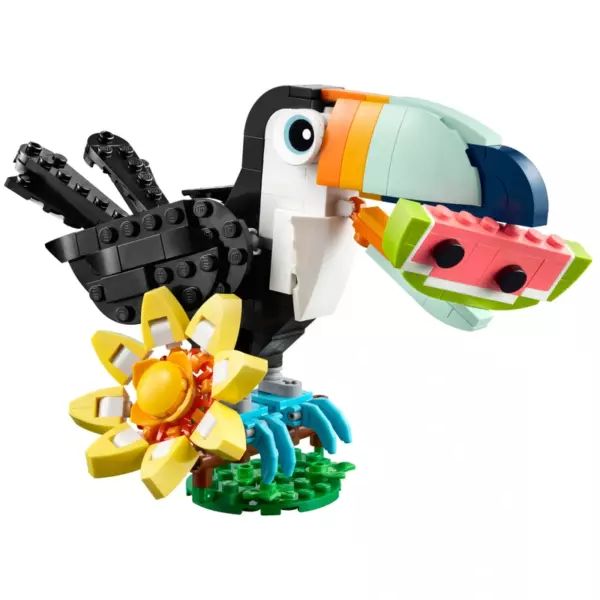 LEGO Creator 31173 3-in-1 Wild Animals: Tropical Toucan Set - Image 2