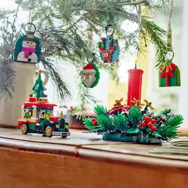 LEGO Icons 40743 Christmas Table Decoration Christmas Candle Set - Image 5