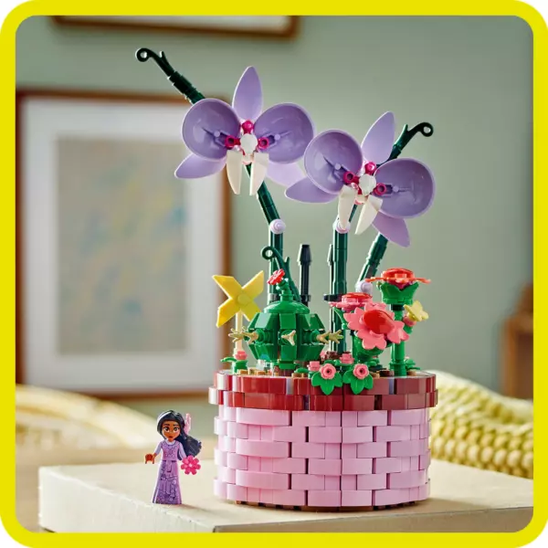 LEGO Disney 43237 Isabelas Flowerpot - Image 2