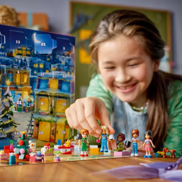 LEGO Friends 42668 Advent Calendar 2025 Set - Image 3