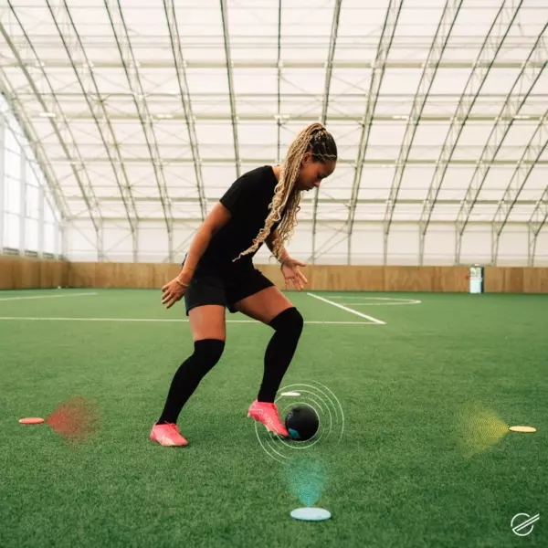 Strikesphere Soccer Dash Football Training Set - Image 5