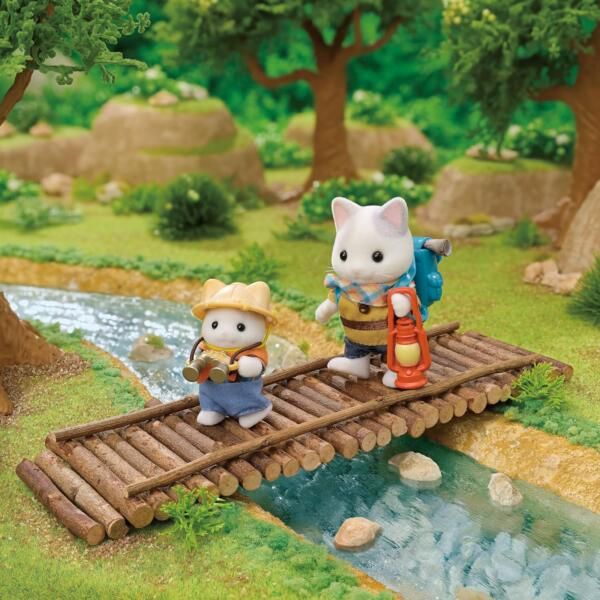 Sylvanian Families Exciting Exploration Set Latte Cat Brother & Baby - Image 4