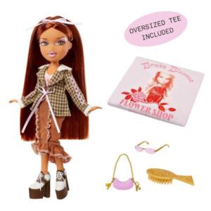 Bratz Stylin Yasmin Fashion Doll with Customizable T-Shirt