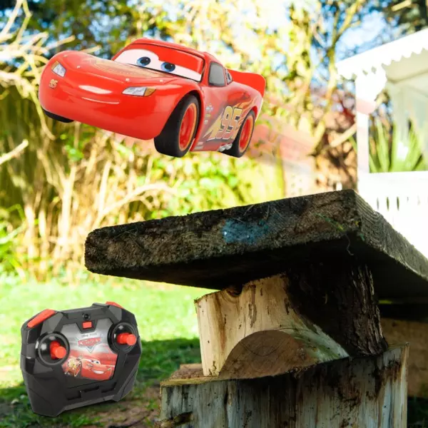 Disney Cars 3 1:24 Remote Control Turbo Racer Lightning McQueen