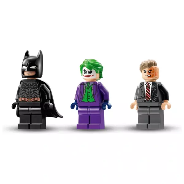 LEGO DC 76303 Batman Tumbler vs. Two-Face & The Joker Set - Image 5