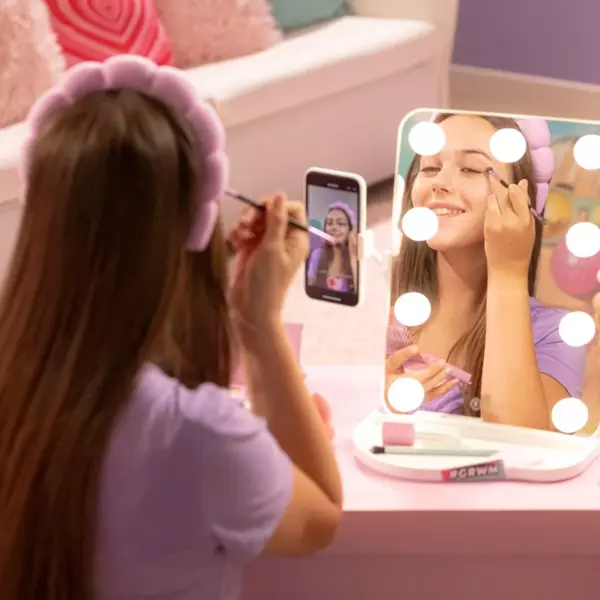 Studio Creator Hollywood Mirror Get Ready With Me Set - Image 3