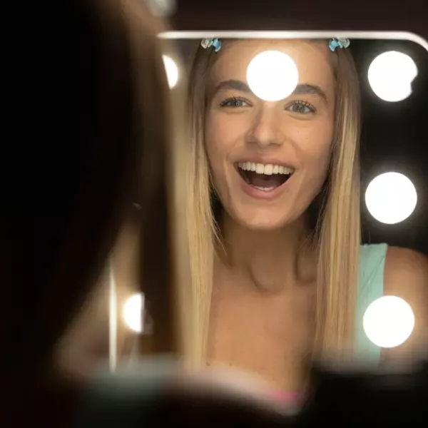 Studio Creator Hollywood Mirror Get Ready With Me Set - Image 4