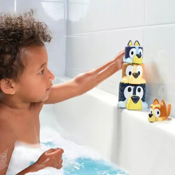 TOMY Toomies Bluey Bath Toys Bluey Family Pourers Set - Image 6
