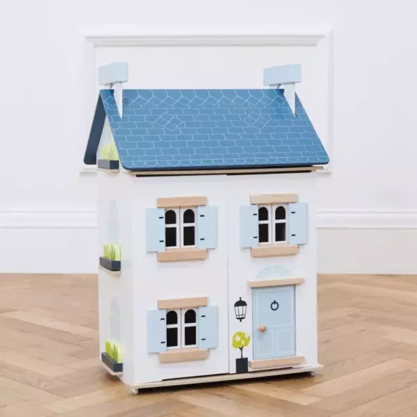 Wooden Sky Doll House - Image 6