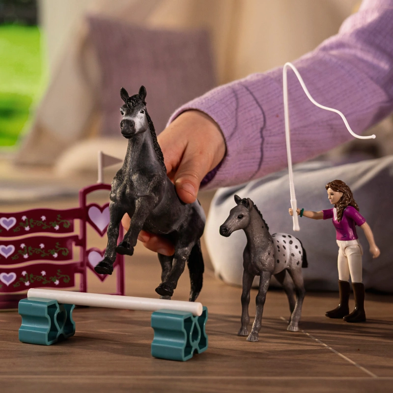 Schleich 42776 Lisa's Tournament Training Playset - Image 4