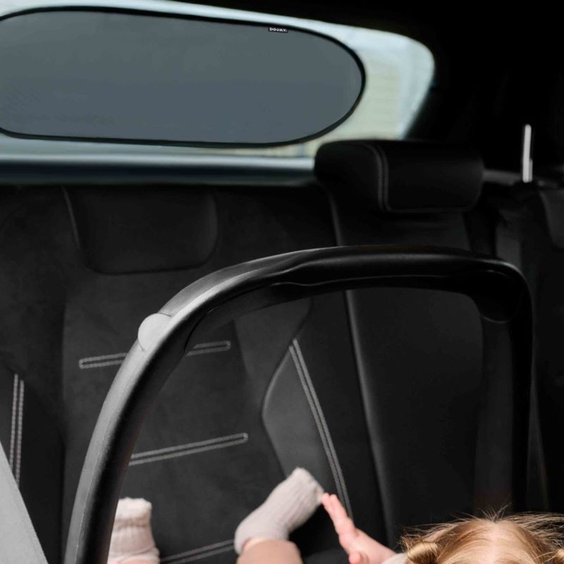 Dooky Rear Window Sunshade - Image 3